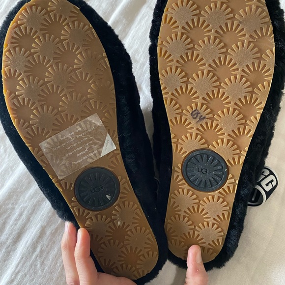 Ugg fluff yeah slippers - Picture 3 of 4